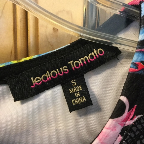 Size Small mini dress floral, flaired skirt, Short sleeve, Jealous Tomato - Picture 3 of 8